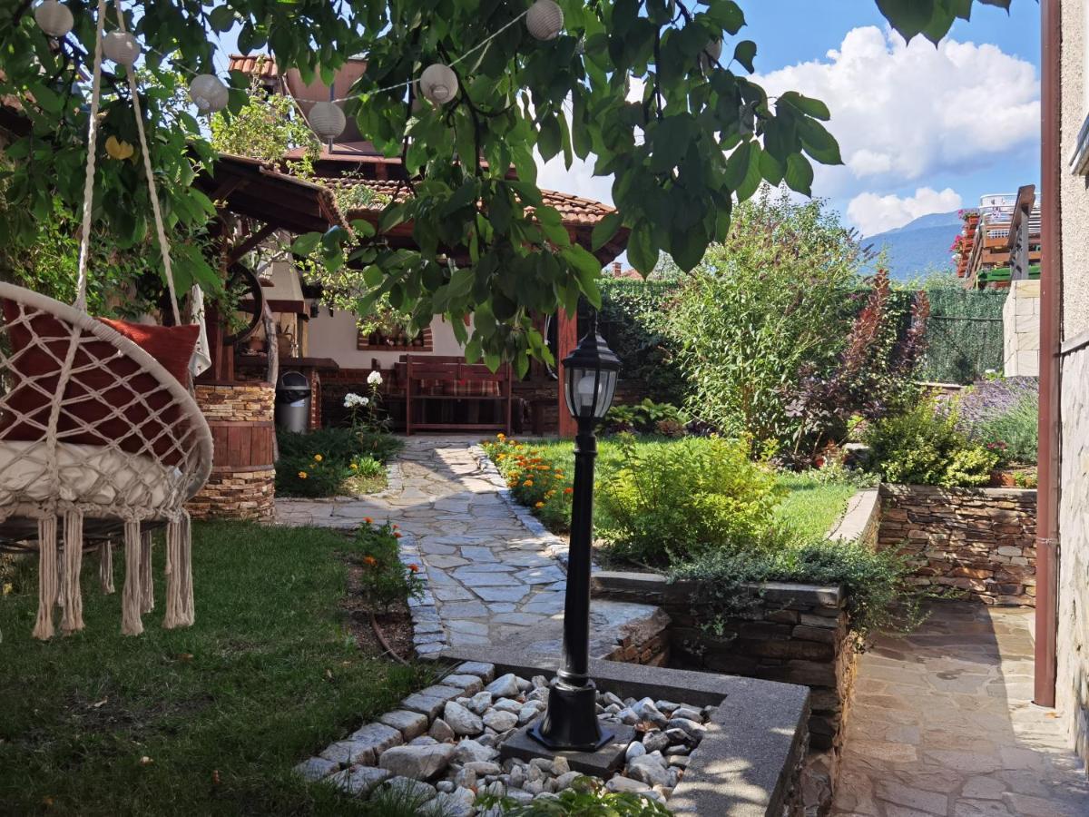 Mira Guest House Dobrinishte Exterior photo